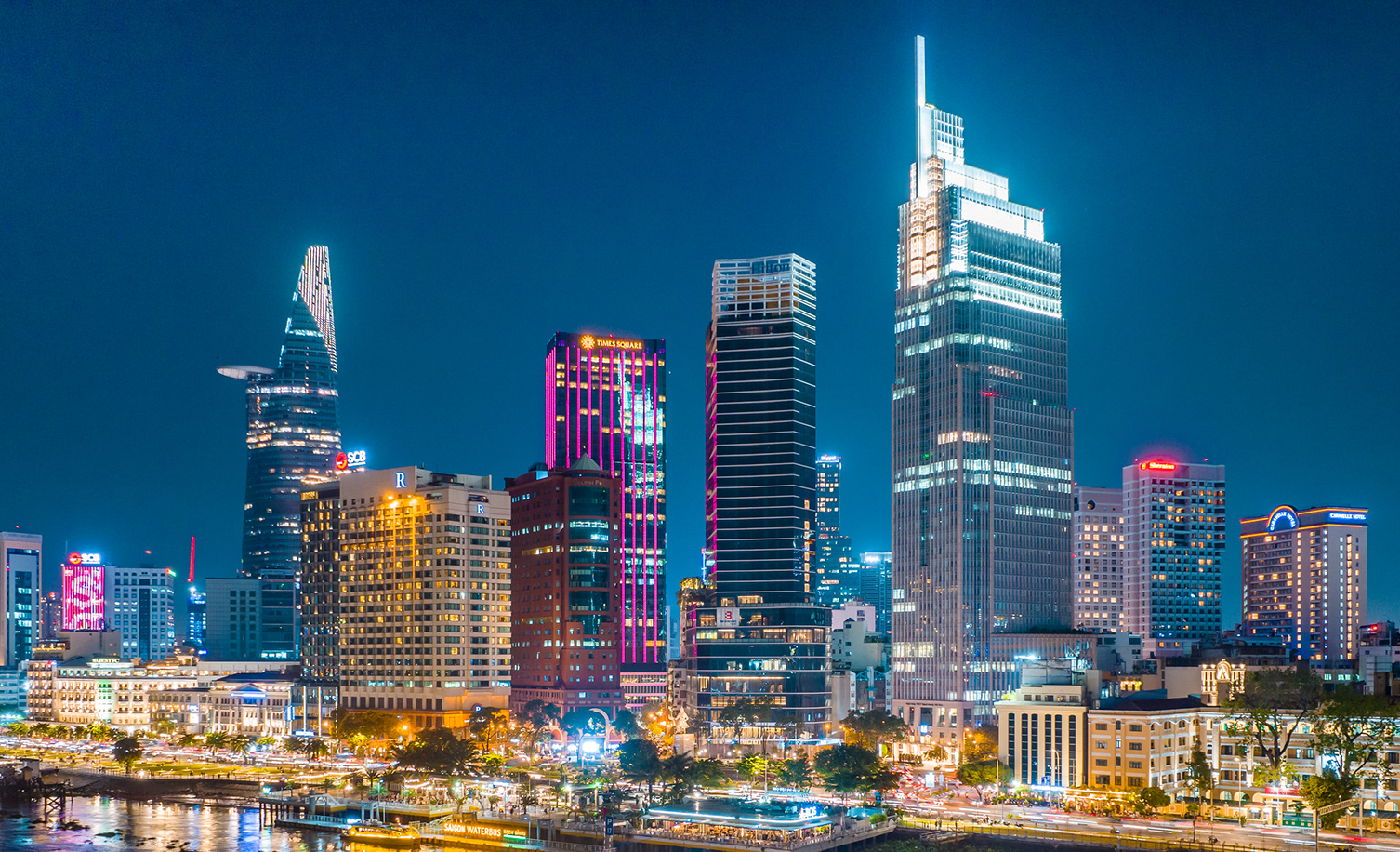 Cao ốc đẹp bậc nhất TP.HCM 'bỏ túi' cả trăm tỷ đồng/năm