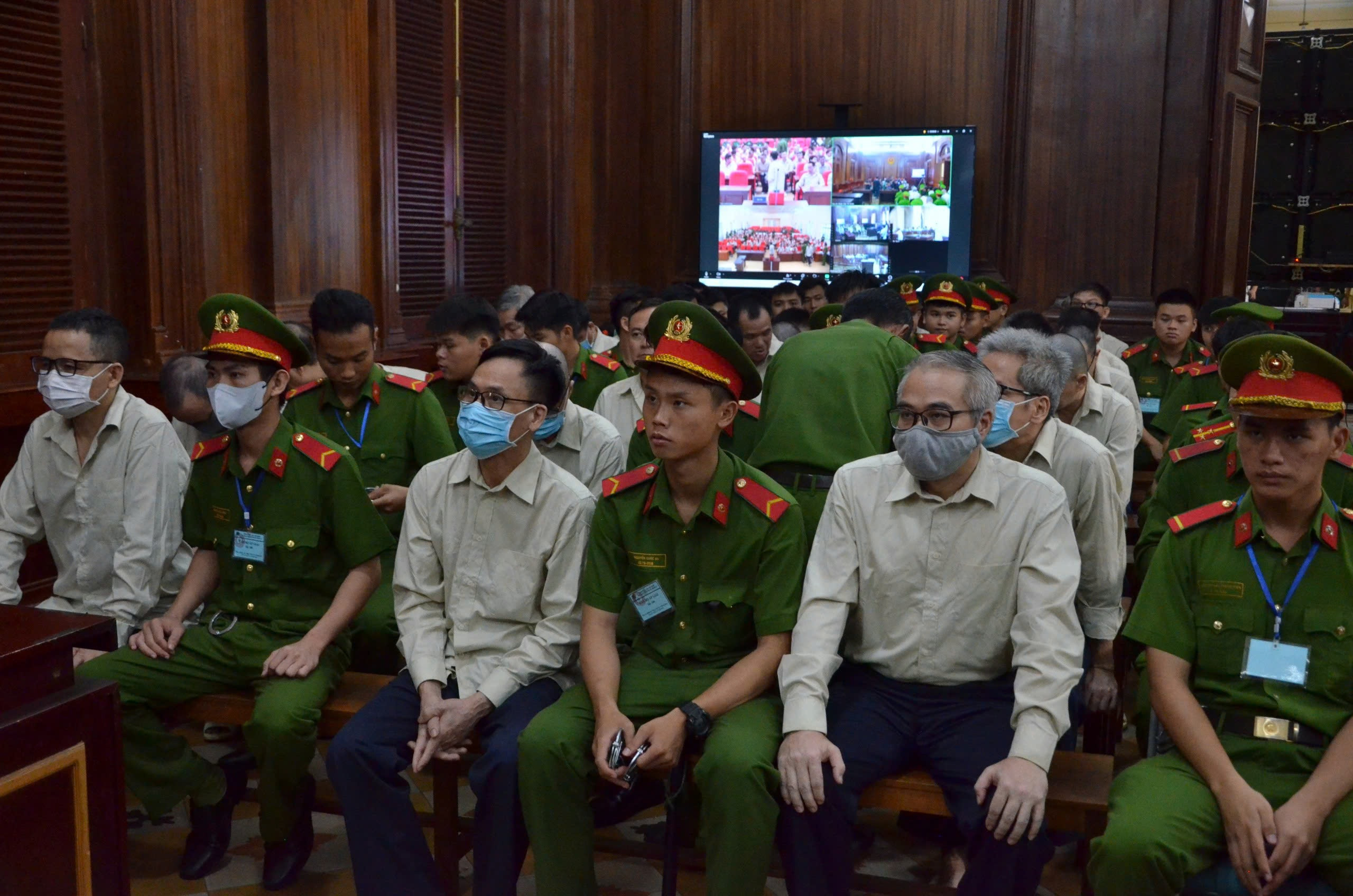 Hai cựu Cục trưởng Đăng kiểm lãnh tổng 44 năm tù