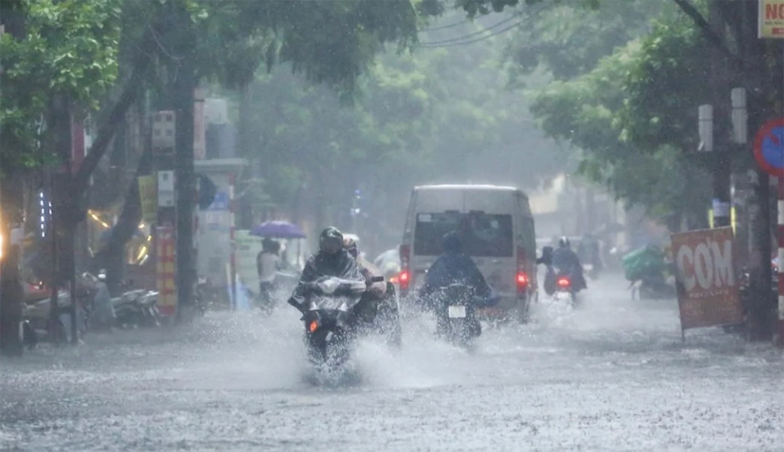 Sáng nay, mưa lớn tiếp tục trút xuống Đông Bắc Bộ, nguy cơ ngập lụt