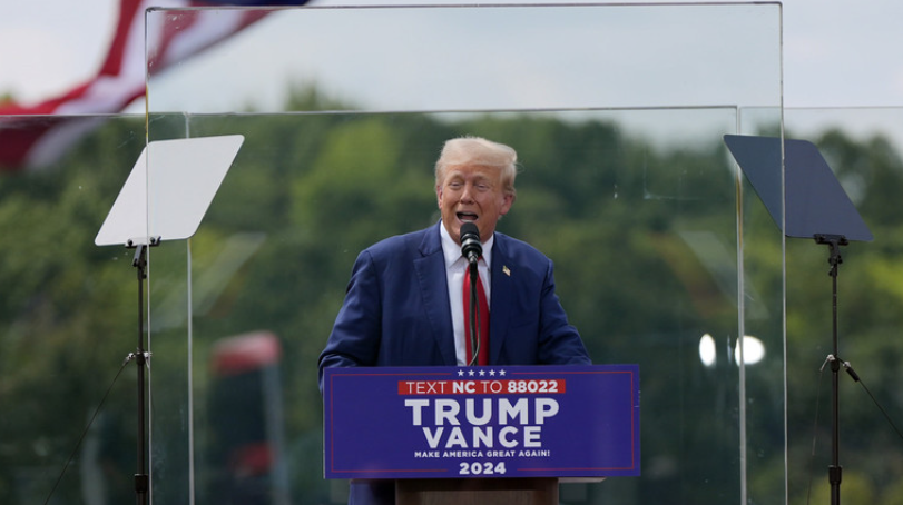 Ông Trump: Mỹ sắp hết đạn