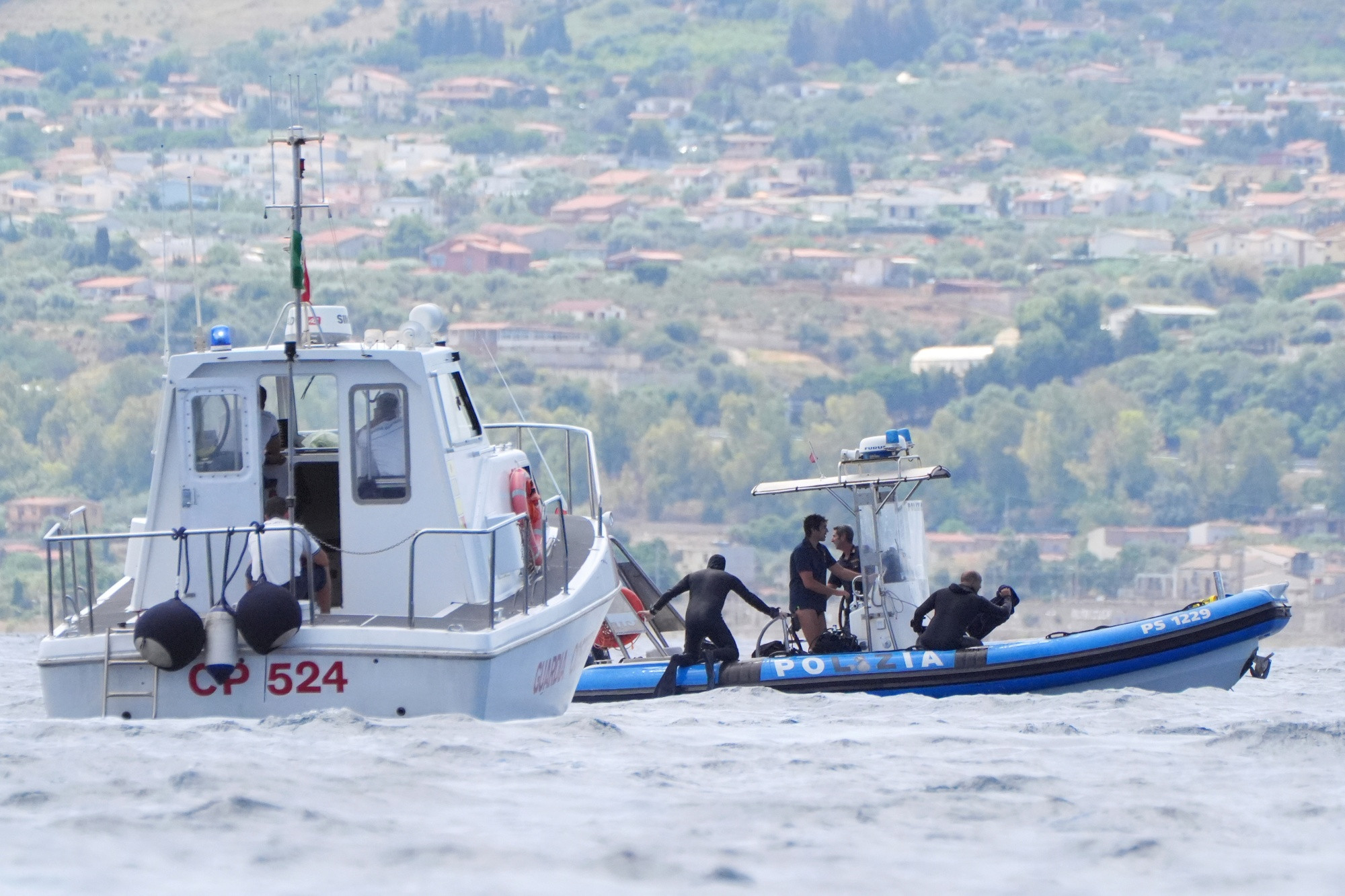 Italy điều tra nghi vấn ngộ sát vụ chìm siêu du thuyền chở tỷ phú Anh