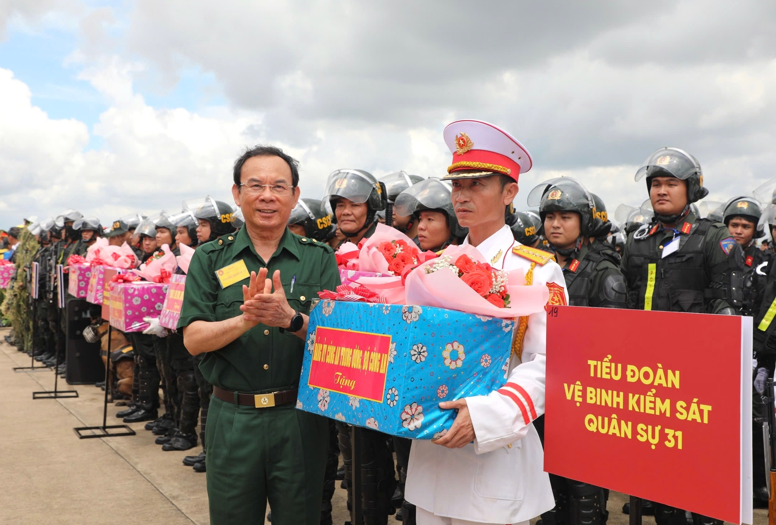 Hơn 2.300 người diễn tập chống khủng bố ở sân bay Tân Sơn Nhất