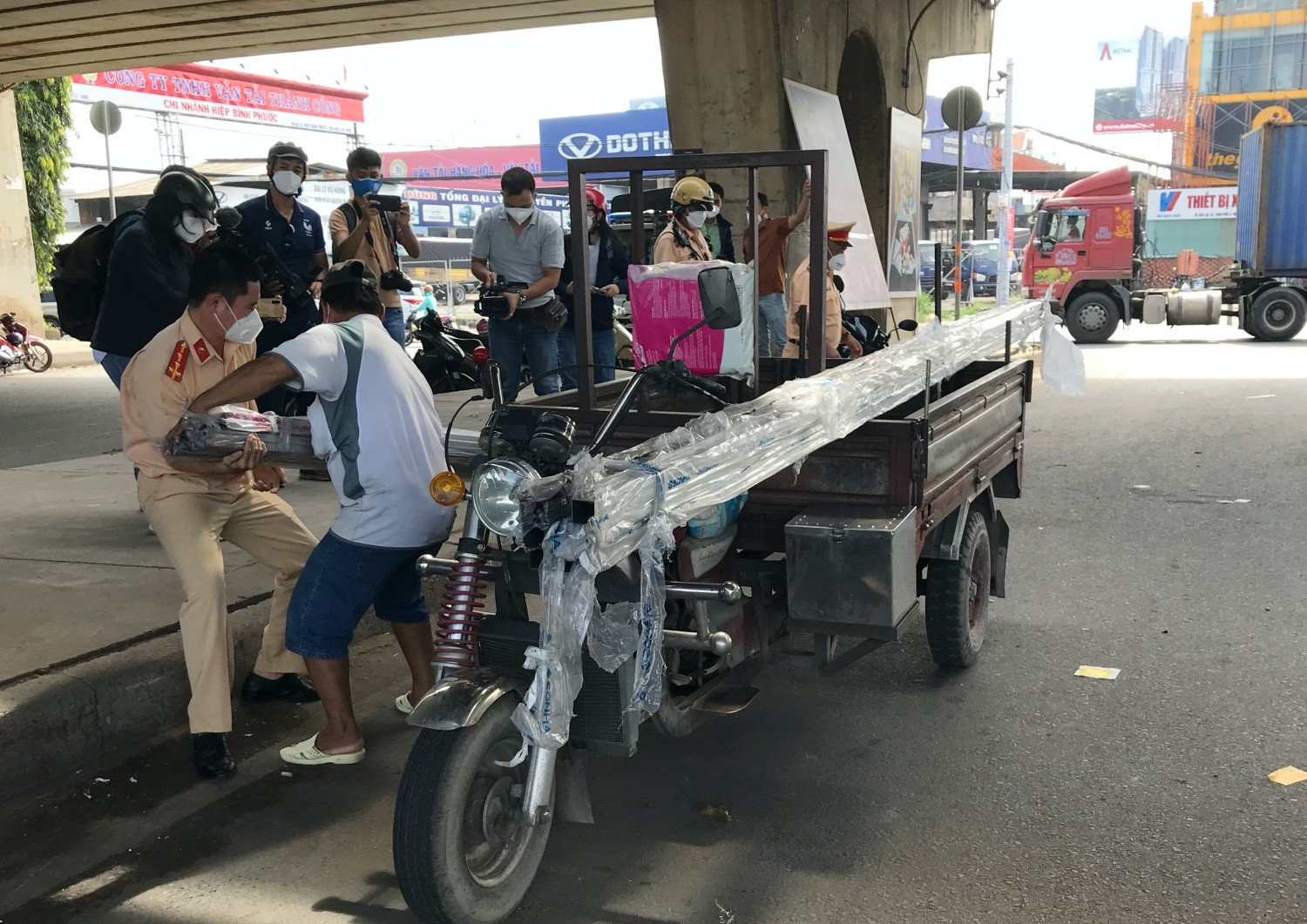 Công an TP.HCM xử phạt trên 10.000 xe vi phạm trong 1 tháng