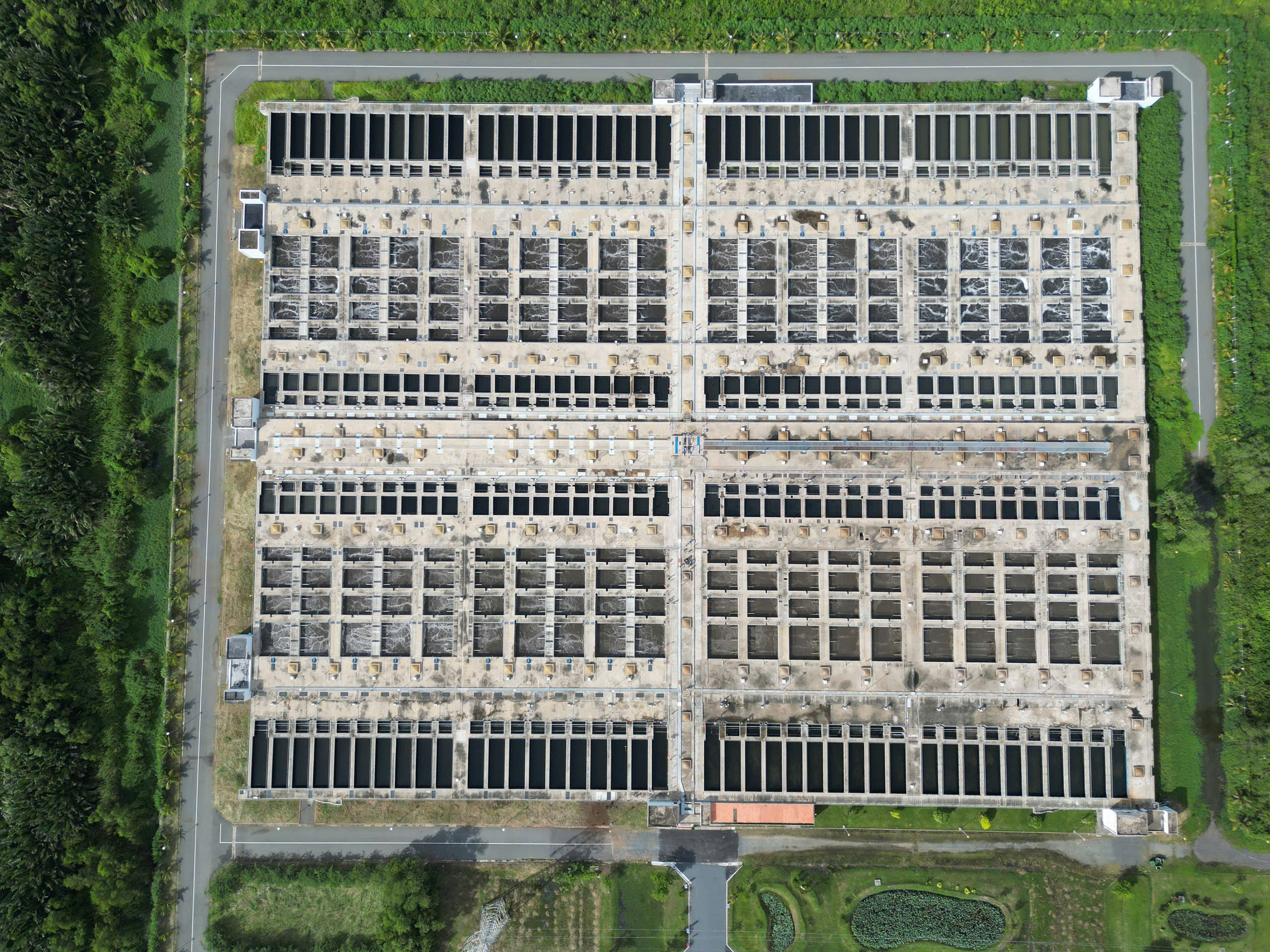 Vận hành nhà máy xử lý nước thải lớn nhất Việt Nam