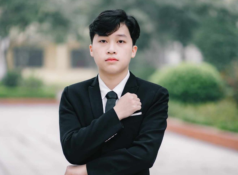 Thủ khoa đầu vào ĐH Kinh tế quốc dân: ‘Bố mẹ sẵn sàng bán nhà để em được đi học’