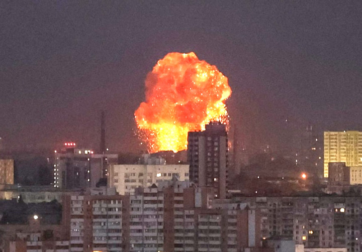 Kiev rung chuyển sau vụ tấn công tên lửa của Nga 