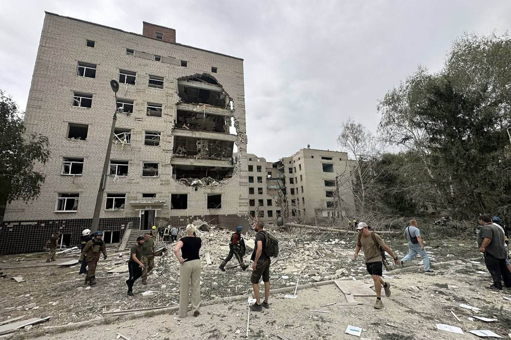 Tên lửa Nga đánh trúng học viện quân sự của Ukraine