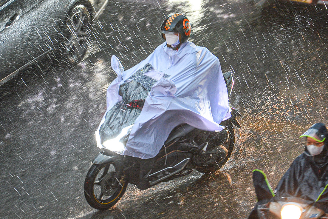 Bắc Bộ và Thanh Hoá hứng đợt mưa lớn, nguy cơ xuất hiện lũ trên các sông