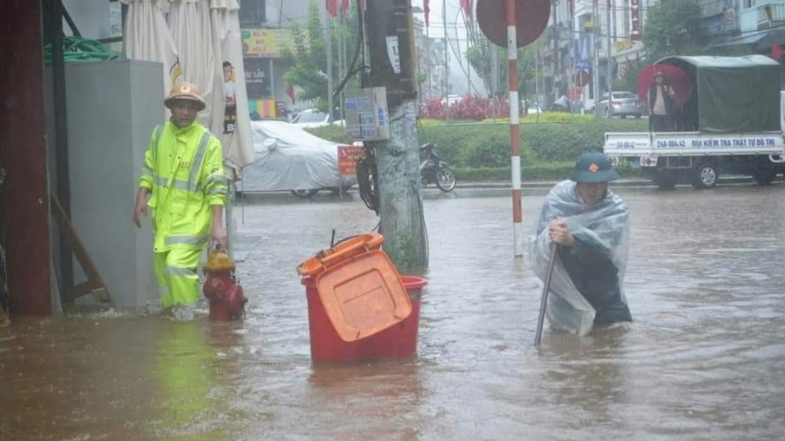 Ngập lụt nghiêm trọng, Lào Cai công bố tình huống khẩn cấp về thiên tai