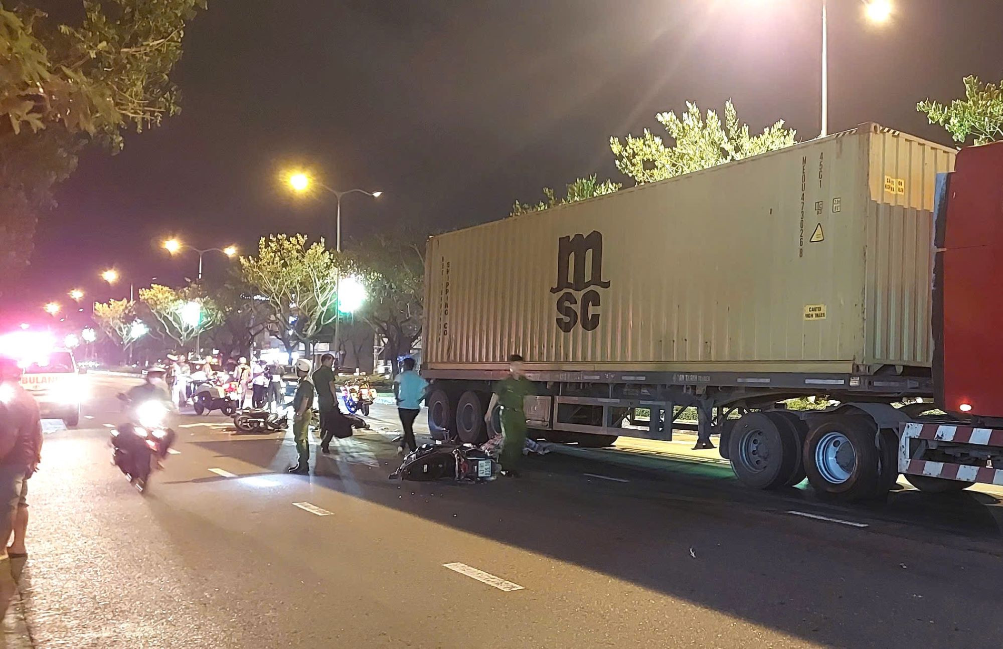 Tai nạn liên hoàn ở Đà Nẵng, 3 người thương vong