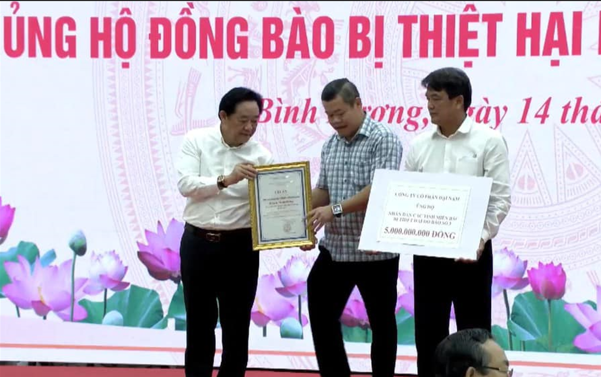 Công ty Đại Nam của ông Huỳnh Uy Dũng ủng hộ đồng bào vùng lũ 5 tỷ đồng