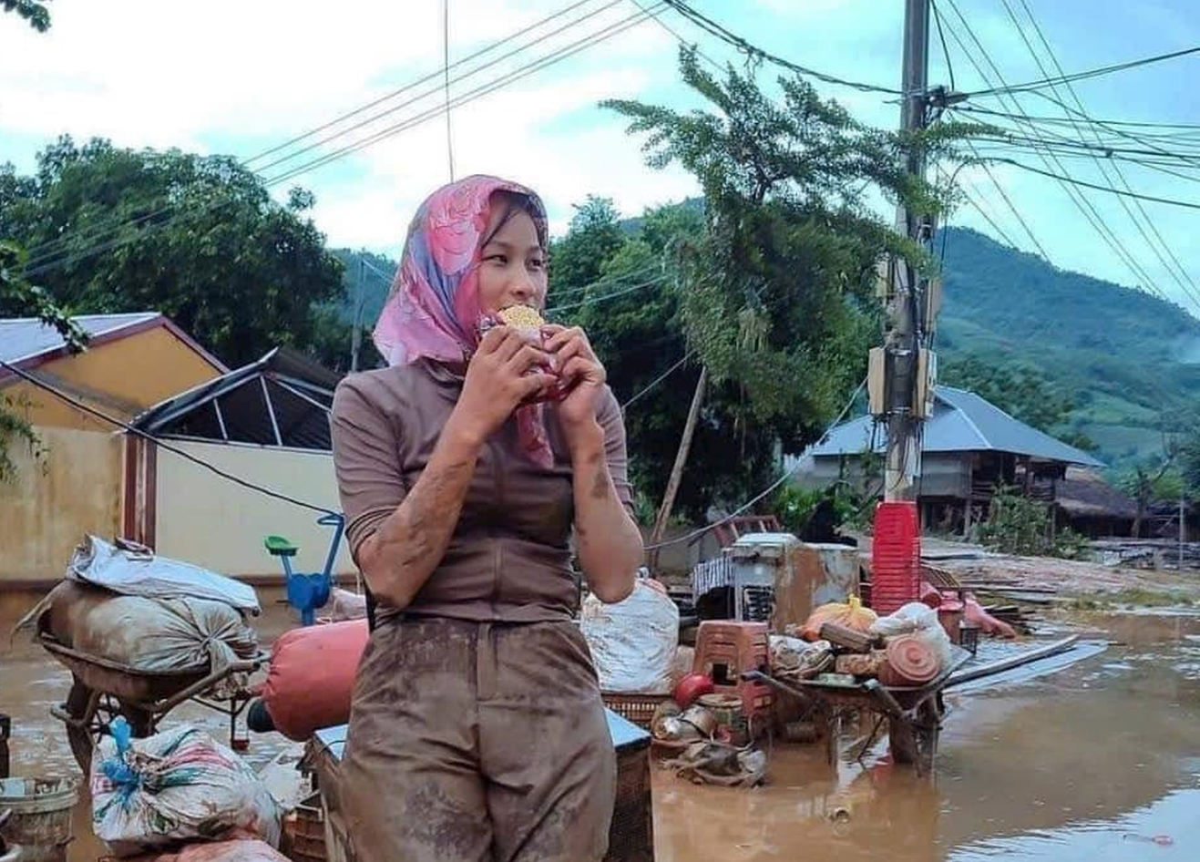 Gặp cô giáo 'hoa hậu' nổi tiếng nhờ bức ảnh lấm lem bùn đất dọn trường ở Yên Bái