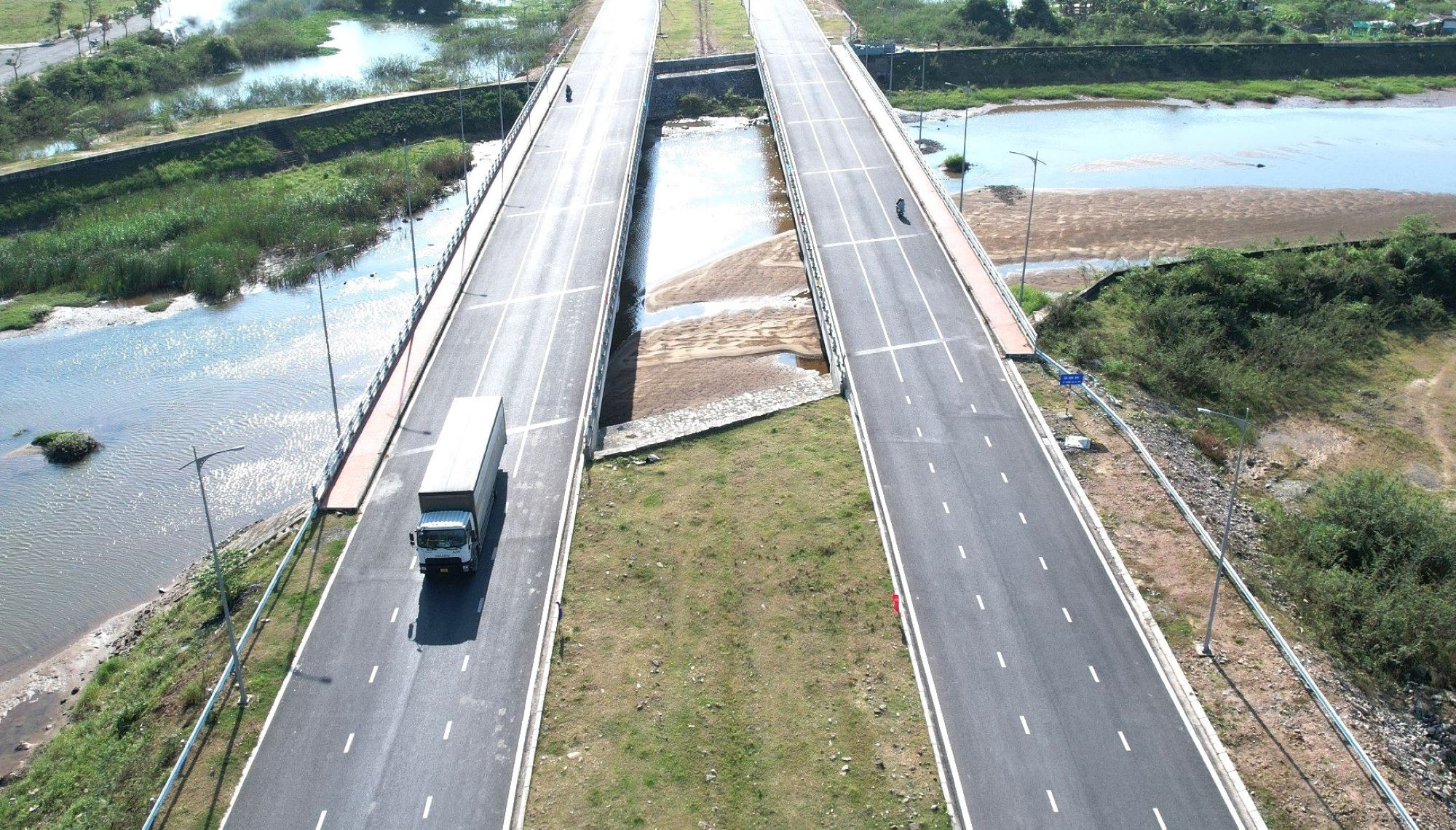 Các loại vạch kẻ đường cần phân biệt để tránh mất tiền phạt