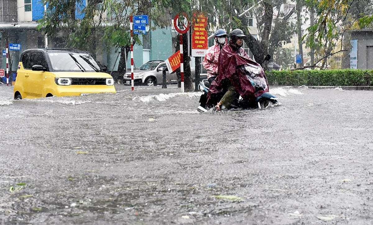 Hải Phòng chỉ đạo khẩn ứng phó áp thấp nhiệt đới có thể mạnh lên thành bão