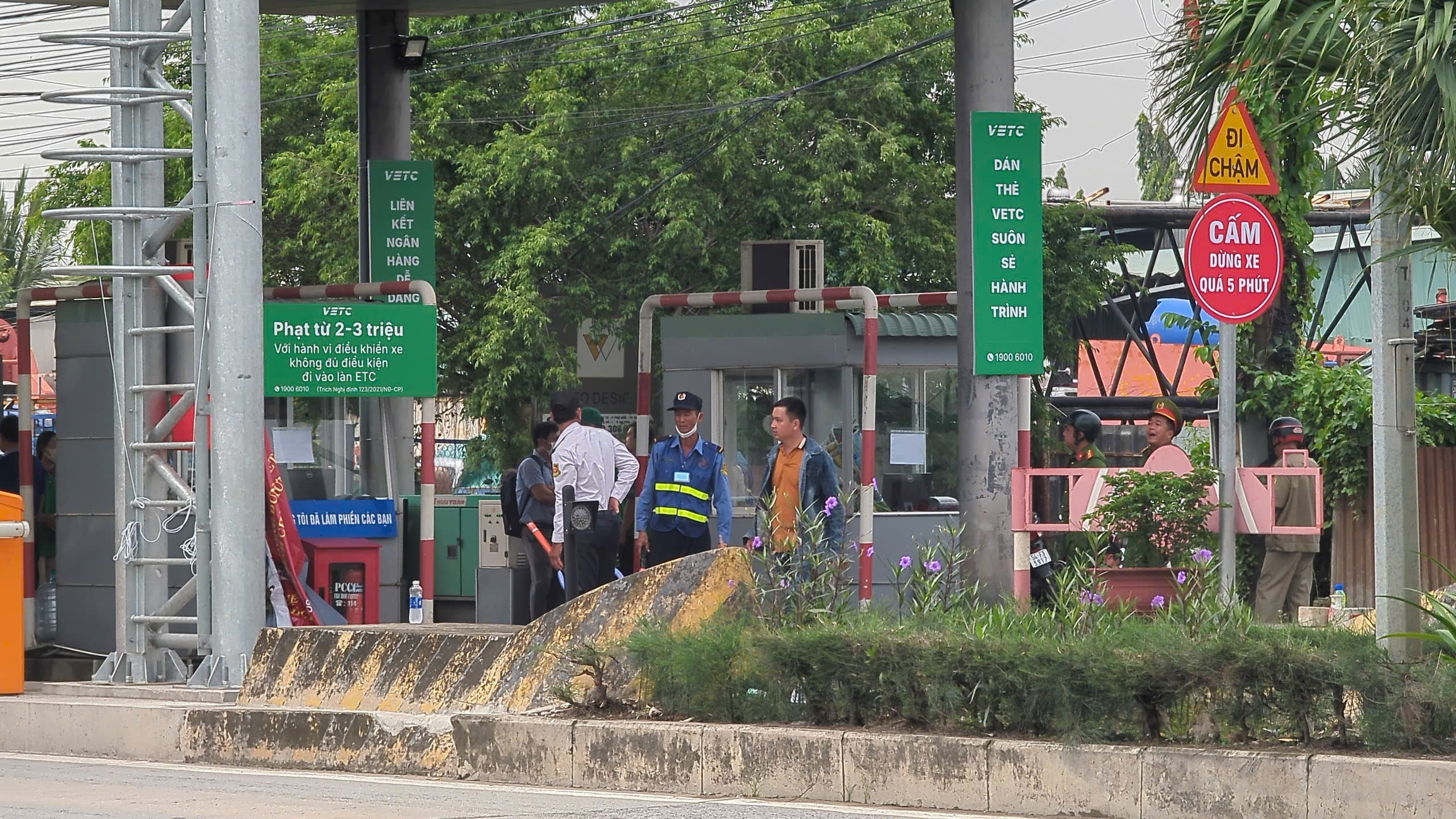 TP.HCM yêu cầu khẩn trương khắc phục bất cập ở BOT Phú Hữu