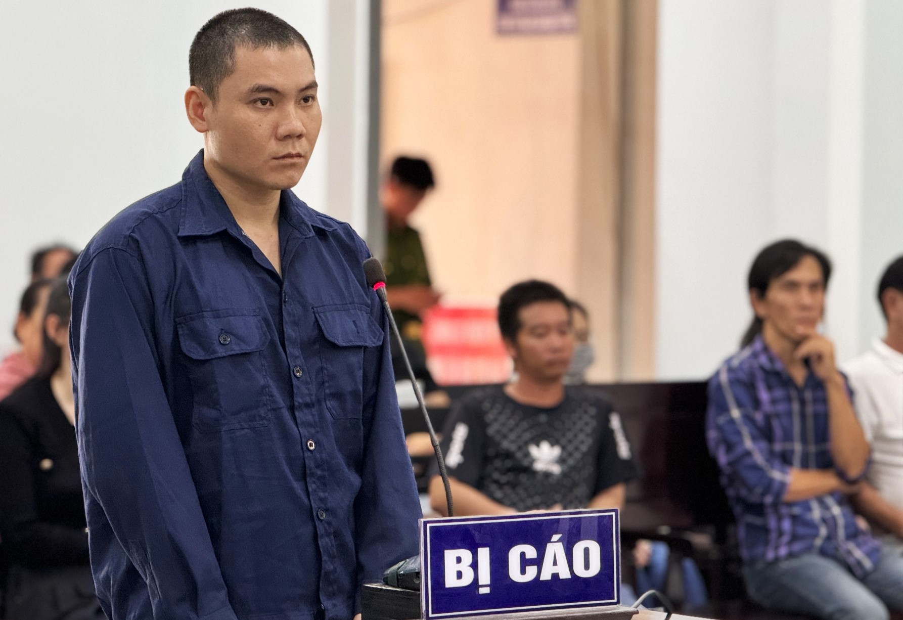 Bắn người thân của tình cũ, nam thanh niên lĩnh án 17 năm tù