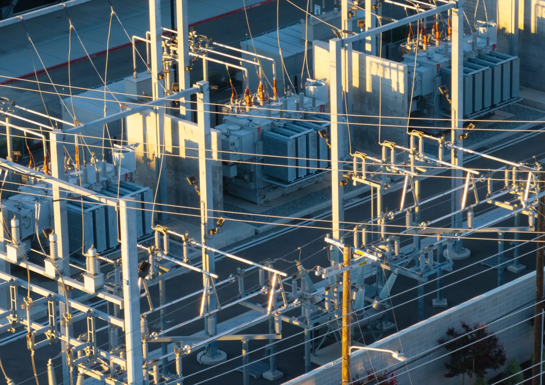 Trung tâm dữ liệu AI khiến tiền điện, nước trong khu vực tăng vọt