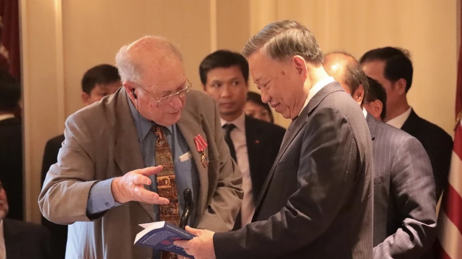 Đại diện Đảng Cộng sản Mỹ: Việt Nam truyền cảm hứng về một nước hiện đại, thịnh vượng