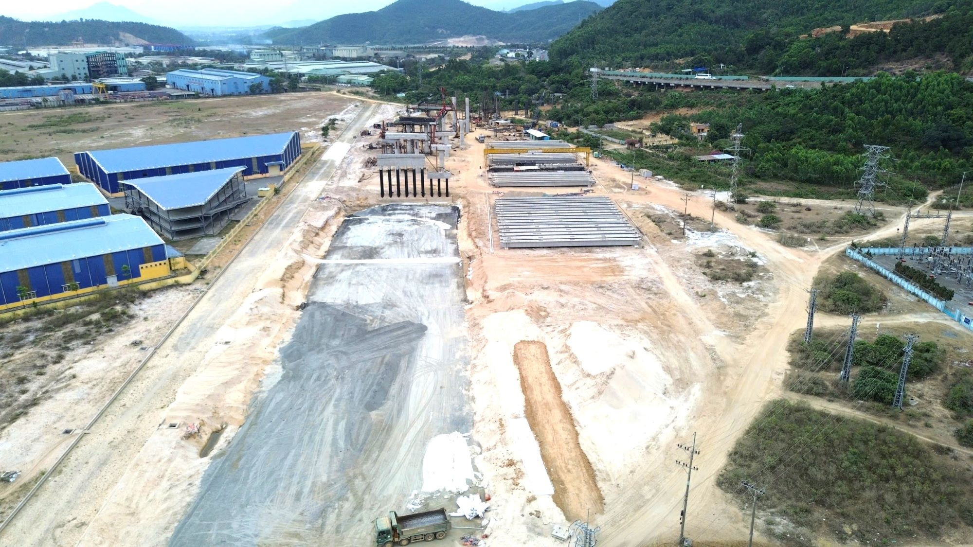 Tạm đóng hầm Hải Vân phục vụ nổ mìn thi công đường nối cảng Liên Chiểu