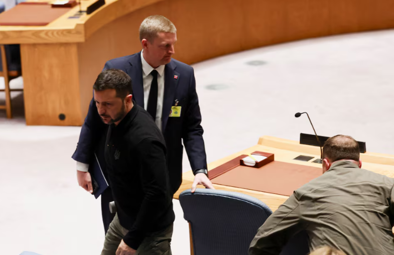 Điện Kremlin phản ứng với tuyên bố xung đột sắp kết thúc của ông Zelensky