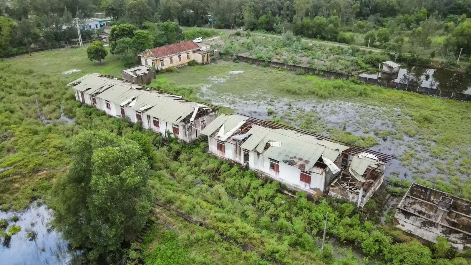 Trại thực nghiệm giống bị bỏ hoang gần thập kỷ bên bờ biển Hà Tĩnh 