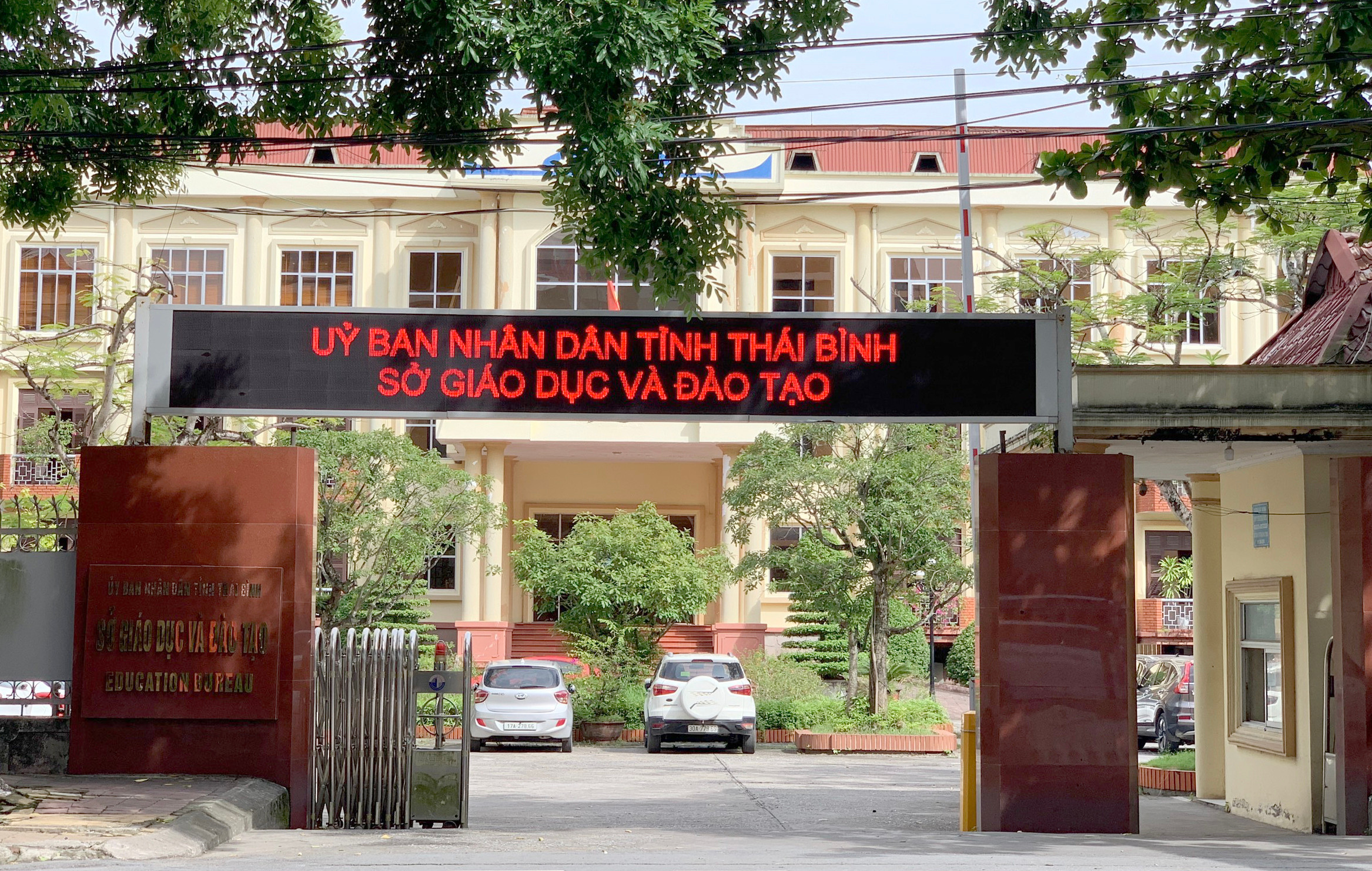 Lùm xùm thi lớp 10 ở Thái Bình: Cách chức Giám đốc Sở GD&ĐT 