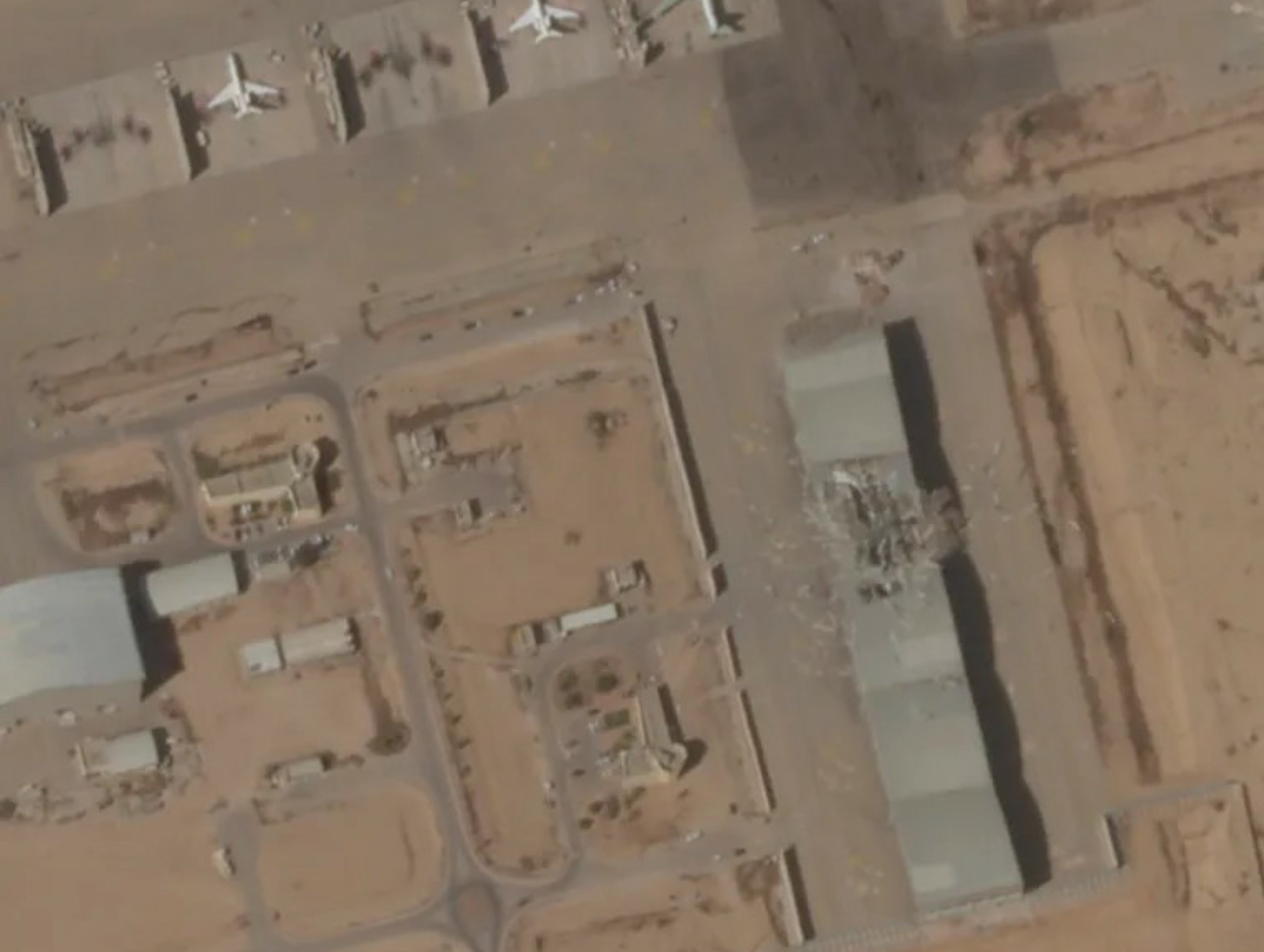 Căn cứ F-35 bị đánh trúng, Isreal không thể đánh chặn hết tên lửa Iran