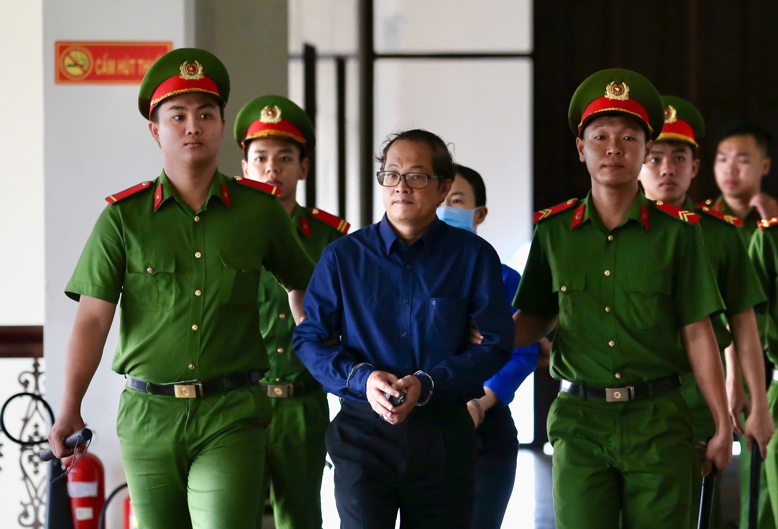 Cựu Giám đốc Bệnh viện TP Thủ Đức Nguyễn Minh Quân được giảm 3 năm tù