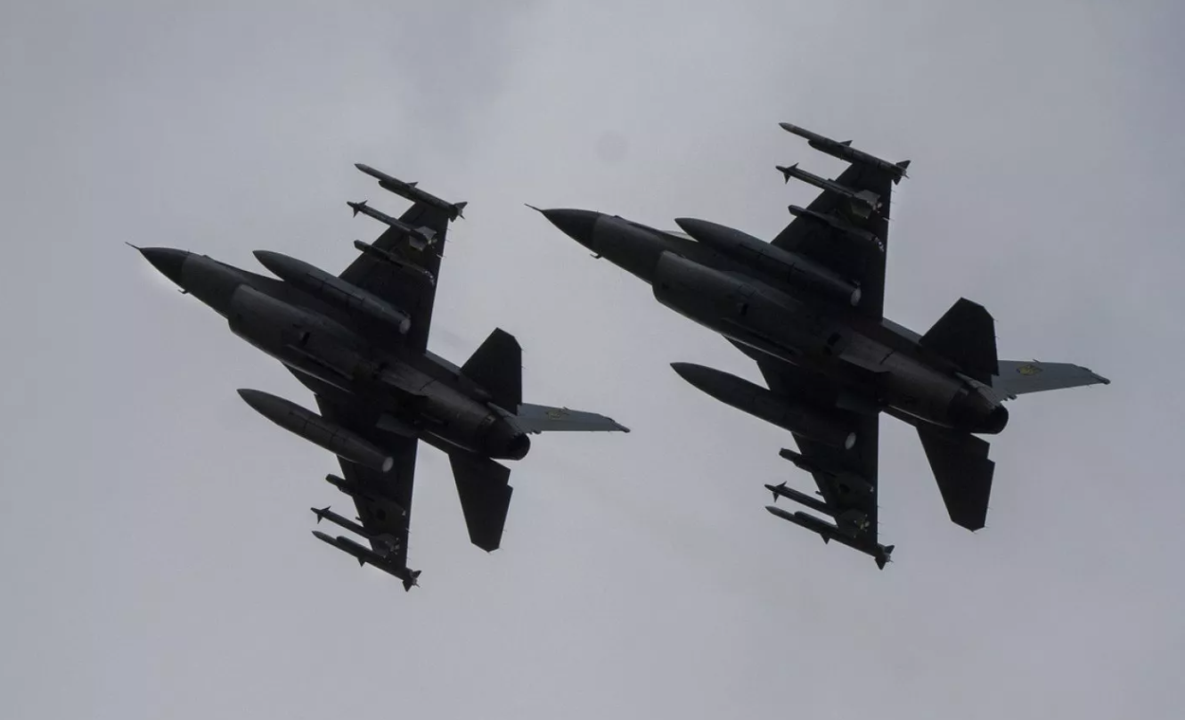 Vì sao tiêm kích F-16 'mất hút' trong xung đột Nga - Ukraine?