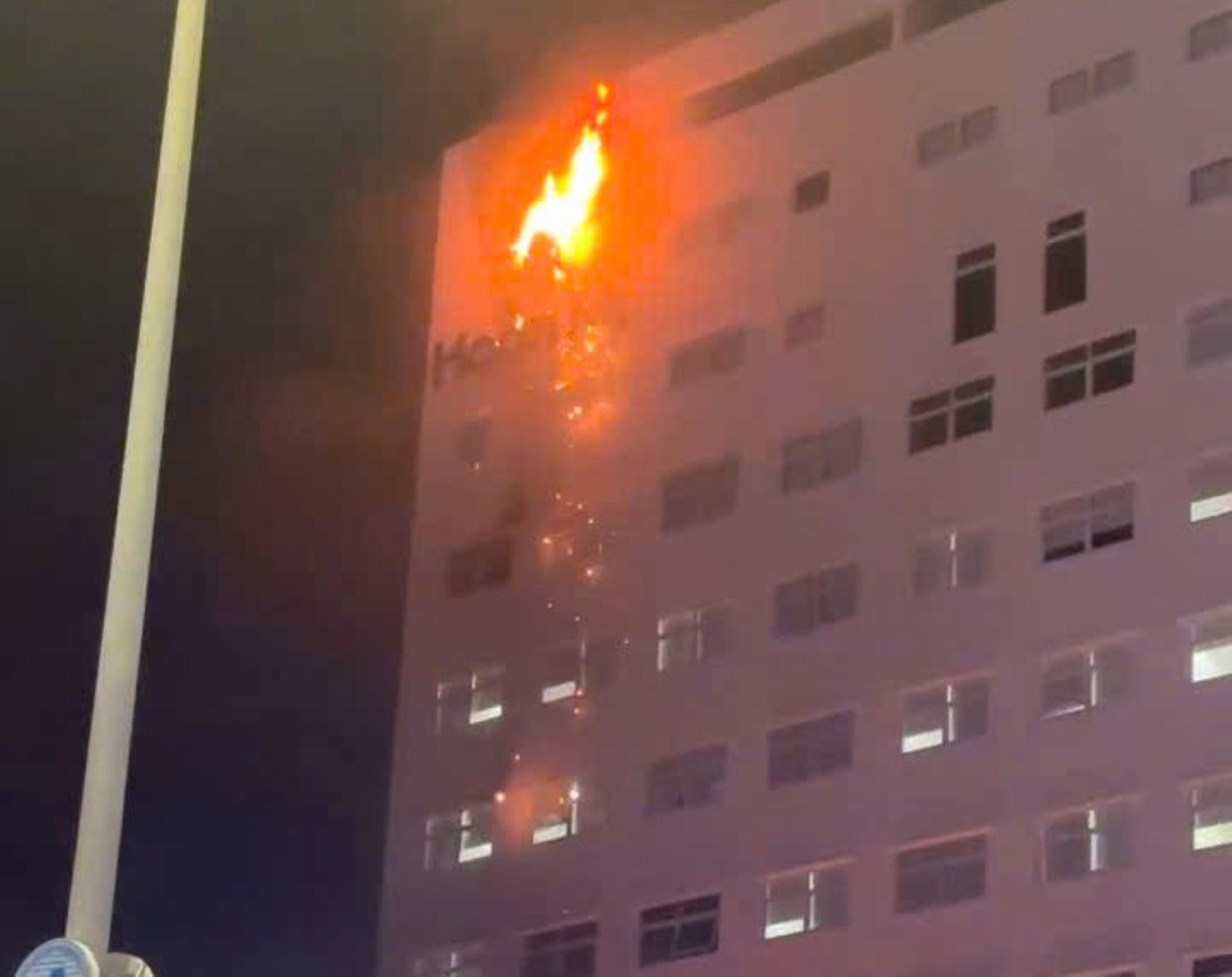 Cháy bệnh viện ở Đà Nẵng, bệnh nhân tháo chạy