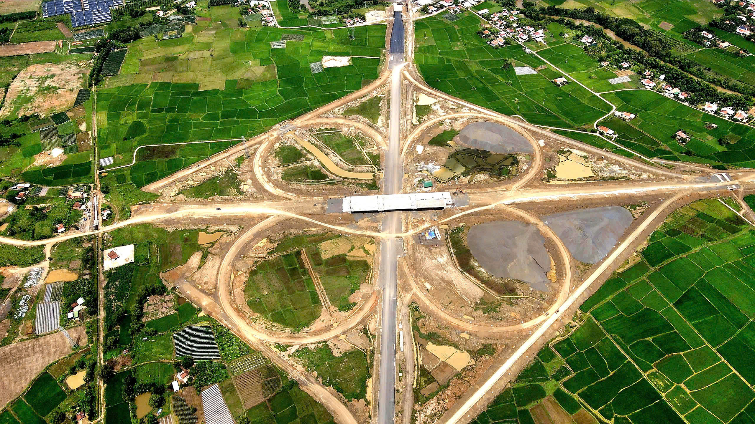 Hiện trạng cao tốc Khánh Hòa - Buôn Ma Thuột sau 16 tháng thi công 