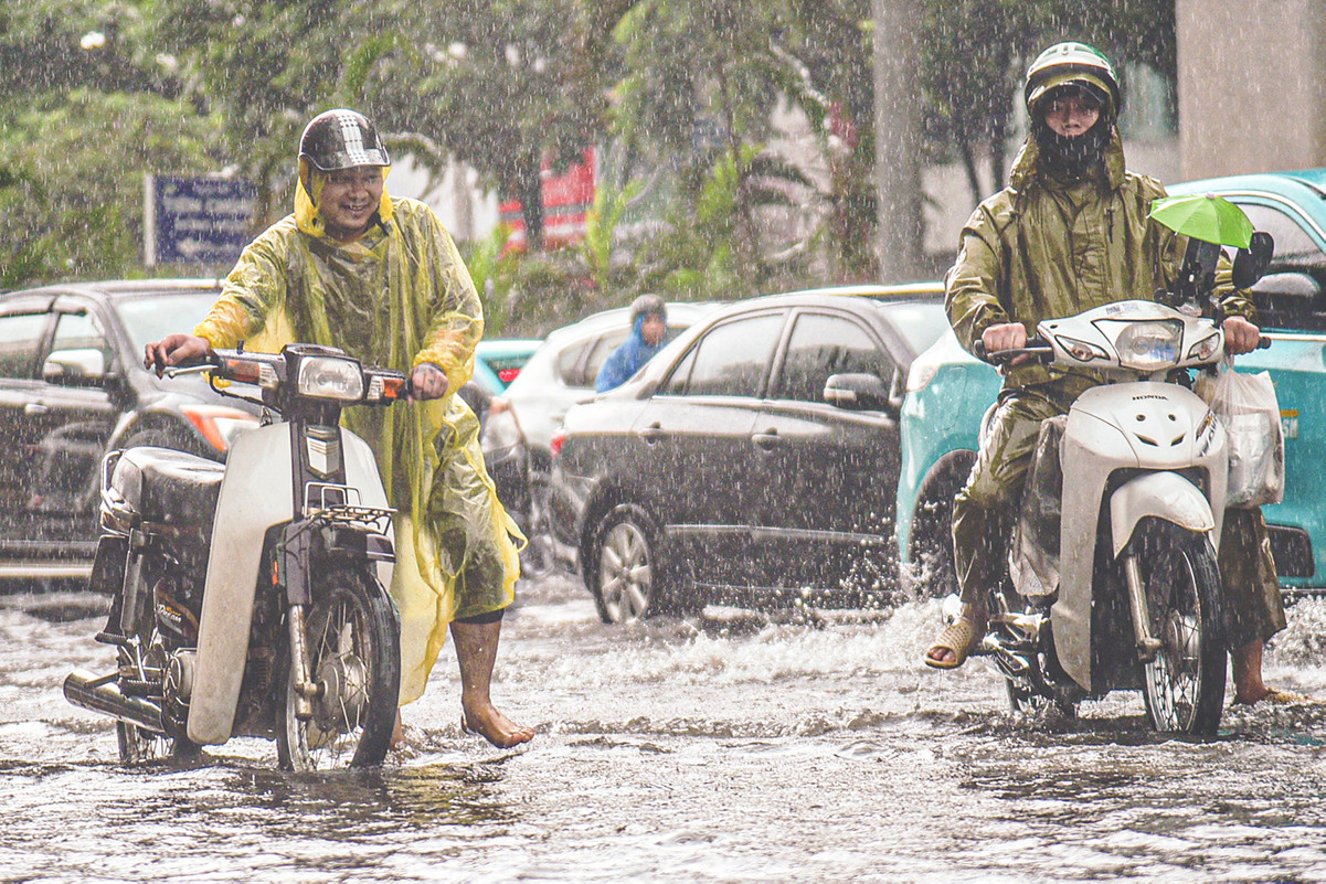 Thời tiết ngày 22/10: Bắc Bộ đón không khí lạnh tăng cường, Trung Bộ mưa lớn