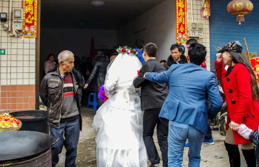35 triệu đàn ông ế vợ, Trung Quốc tranh cãi việc 'nhập khẩu cô dâu'