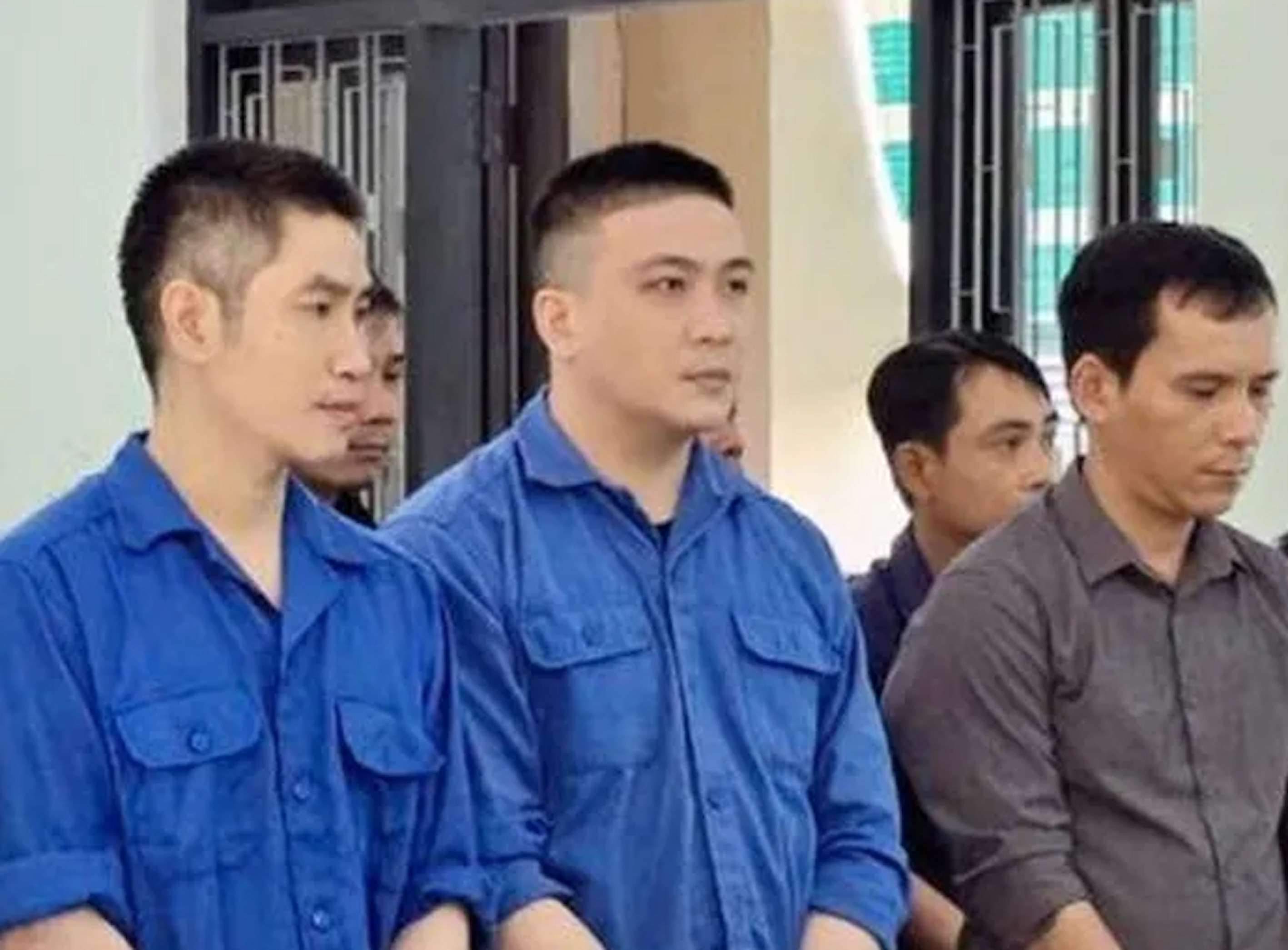 Buôn gỗ lậu trong vườn quốc gia, cán bộ kiểm lâm ở Huế lĩnh án