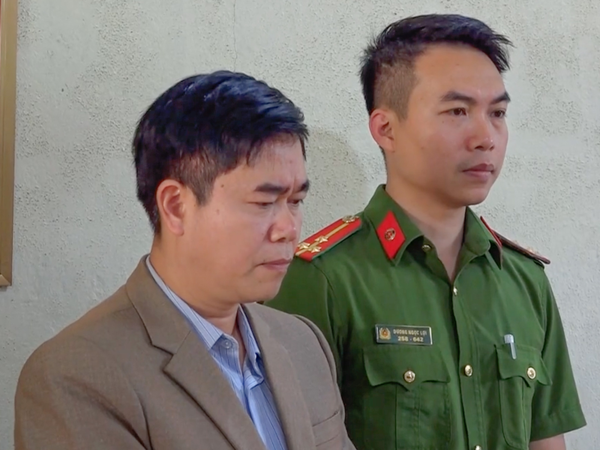 Bữa ăn bán trú bị cắt xén: Cựu hiệu trưởng lĩnh 3 năm 6 tháng tù