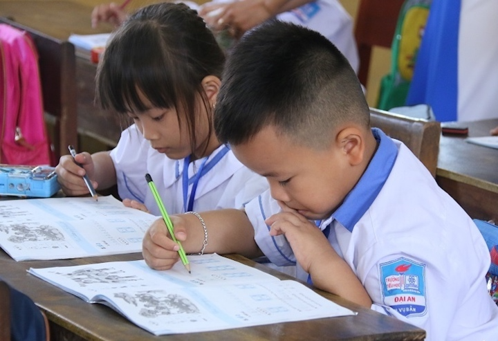 Các tỉnh từ Quảng Ninh đến Bình Thuận cân nhắc cho học sinh nghỉ tránh bão số 6