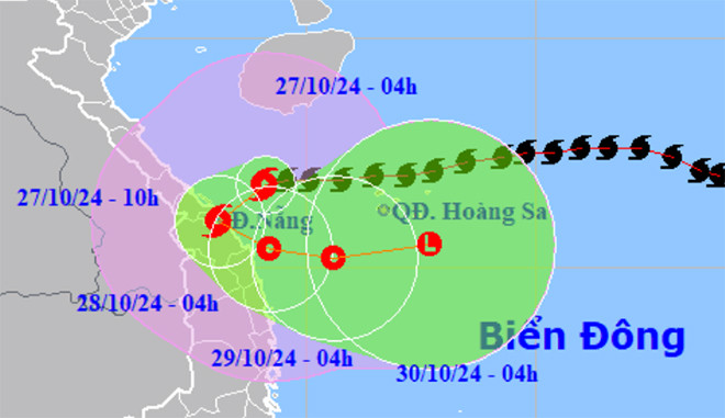 Bão Trami giật cấp 12 áp sát Đà Nẵng, miền Trung mưa như trút