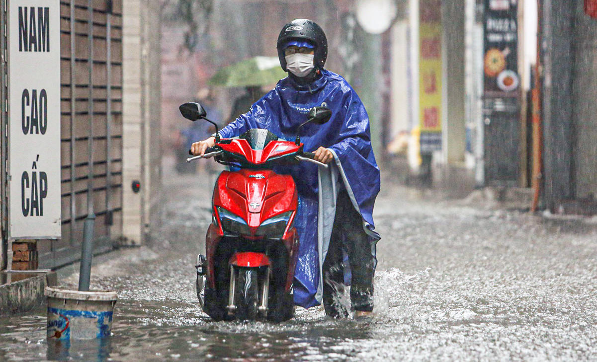 Dự báo thời tiết ngày 28/10: Trung Bộ mưa lớn, Bắc Bộ lạnh về đêm và sáng sớm