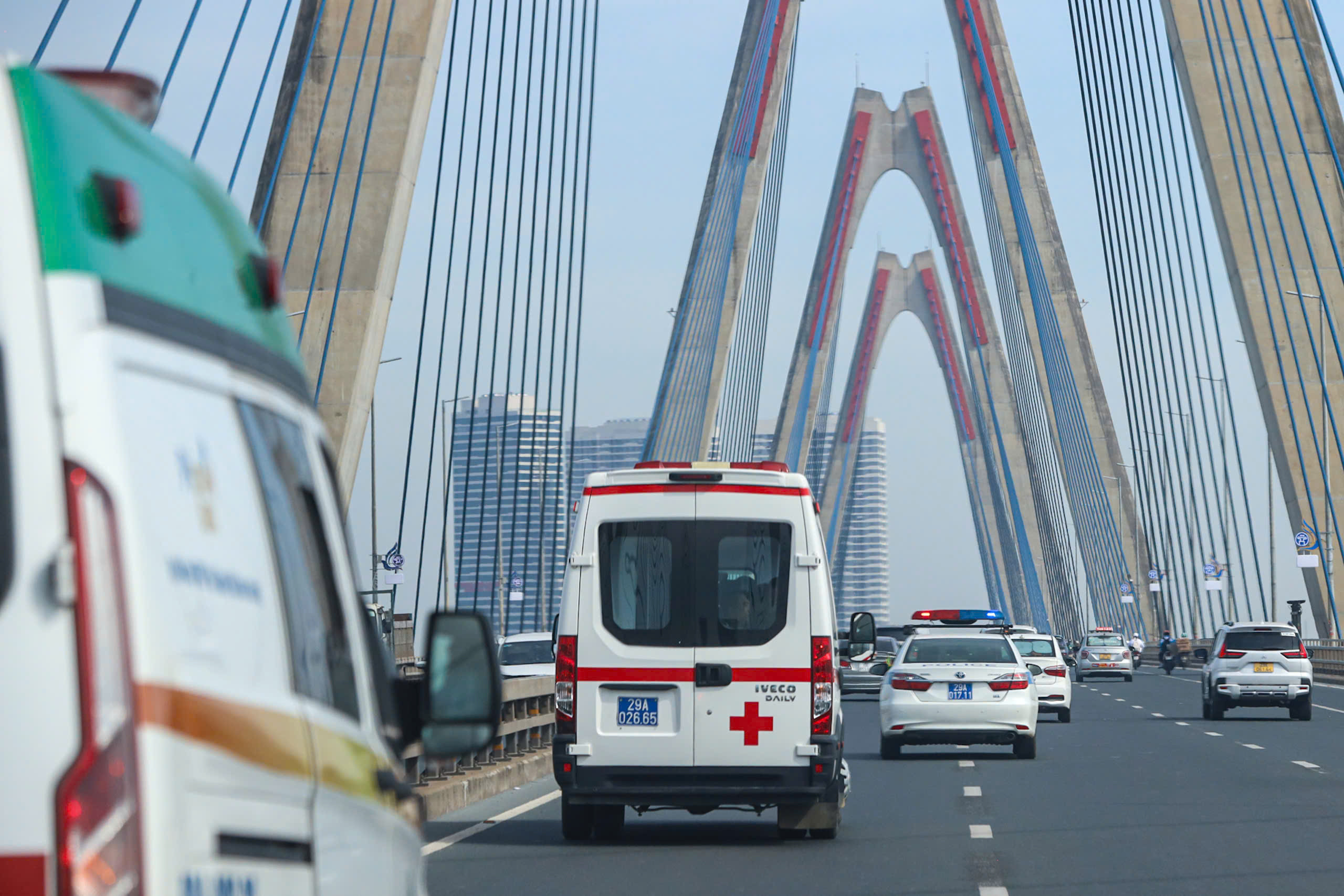 Hành trình 25 phút CSGT đưa trái tim hiến tặng ra Nội Bài chuyển vào TP Huế 