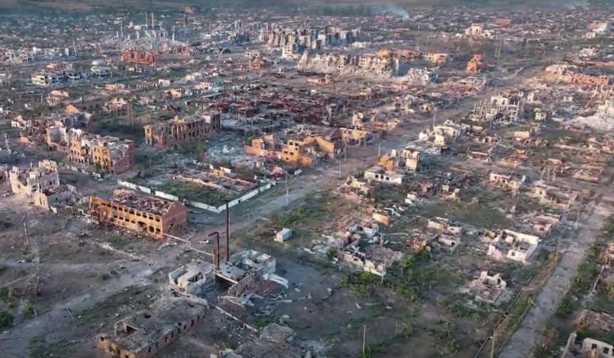 Thị trấn Vovchansk 'gần như bị xóa sổ' bởi xung đột Nga - Ukraine