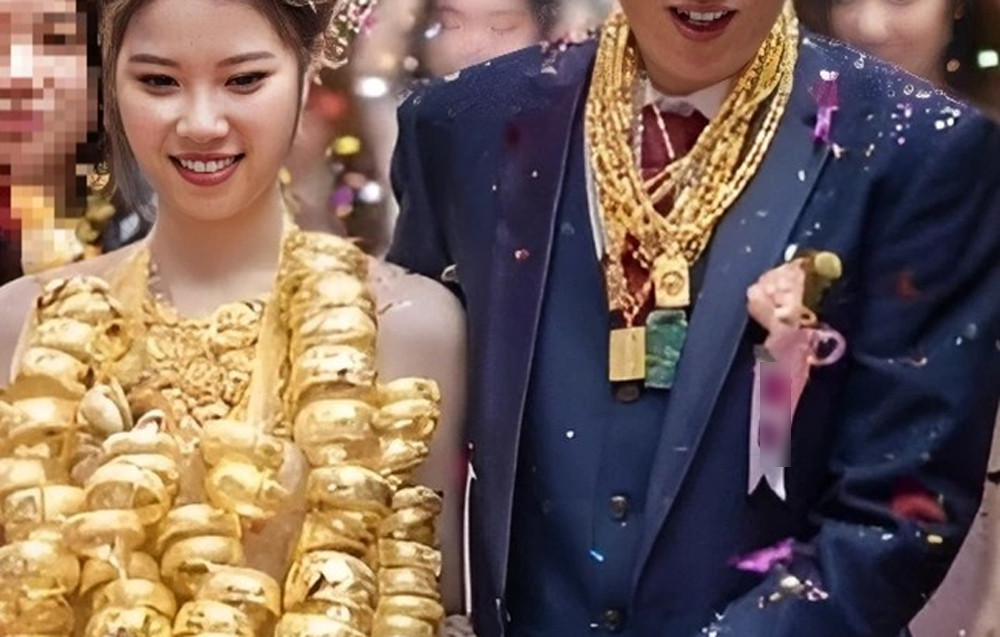Rộ trào lưu thuê vàng cưới 'tặng' cô dâu, phụ huynh thở phào, đôi trẻ ấm ức