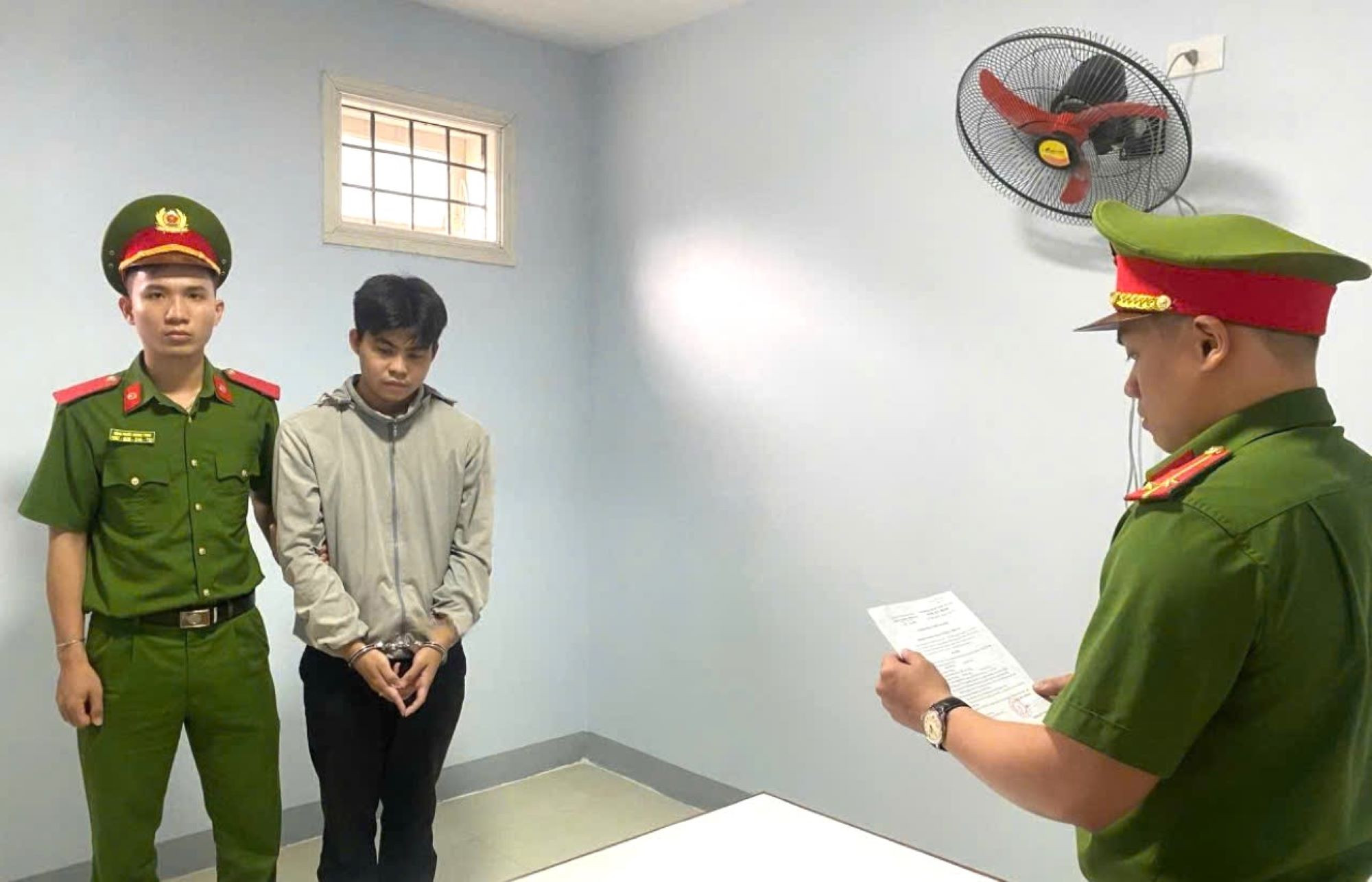 Bắt nhân viên ngân hàng lừa đảo chiếm đoạt 4 tỷ đồng