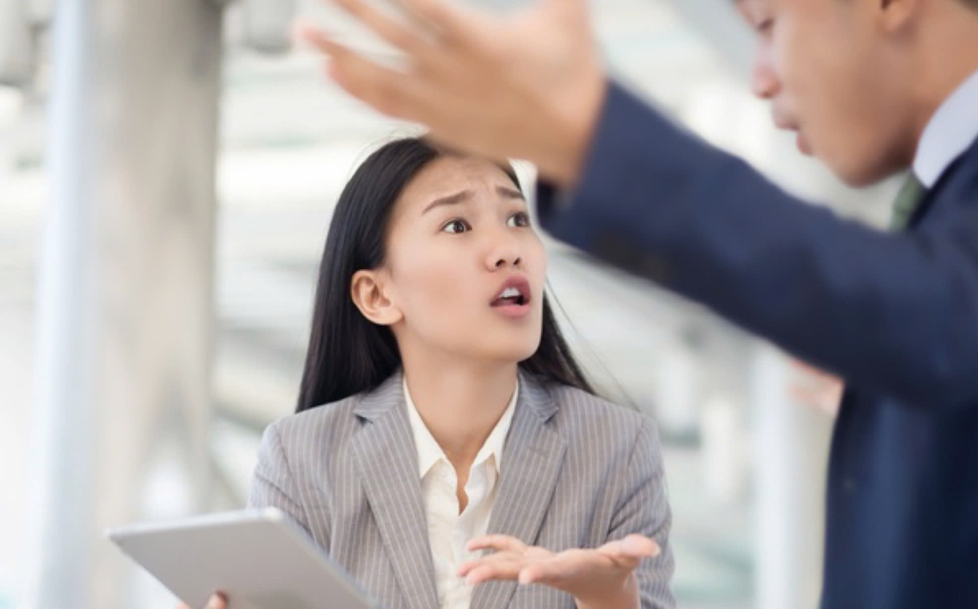 Thà nghỉ làm chứ không chịu áp lực công sở: Gen Z nuông chiều cảm xúc thái quá?