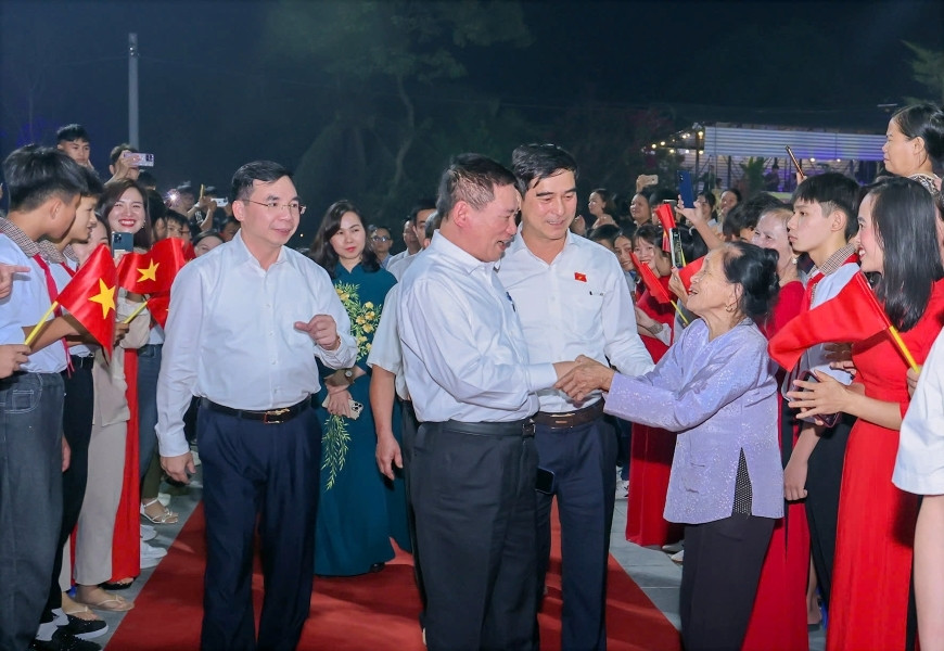 Phó Thủ tướng Hồ Đức Phớc dự Ngày hội Đại đoàn kết toàn dân tộc tại Vĩnh Phúc