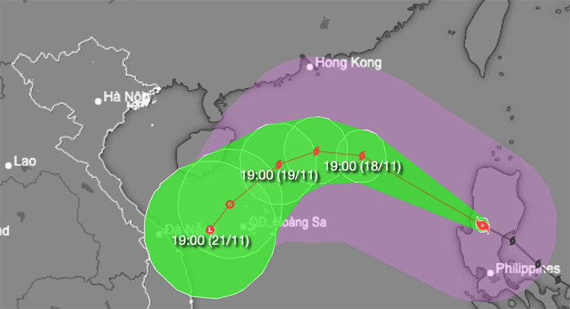 Bão Man-yi giảm hai cấp, liên tục đổi hướng sau khi vào Biển Đông