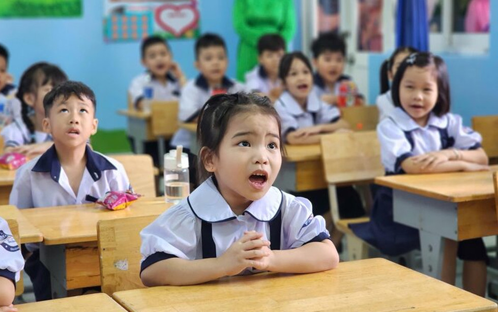 Trẻ vào lớp 1 các trường tư 'hot' ở Hà Nội phải làm bài kiểm tra, phỏng vấn