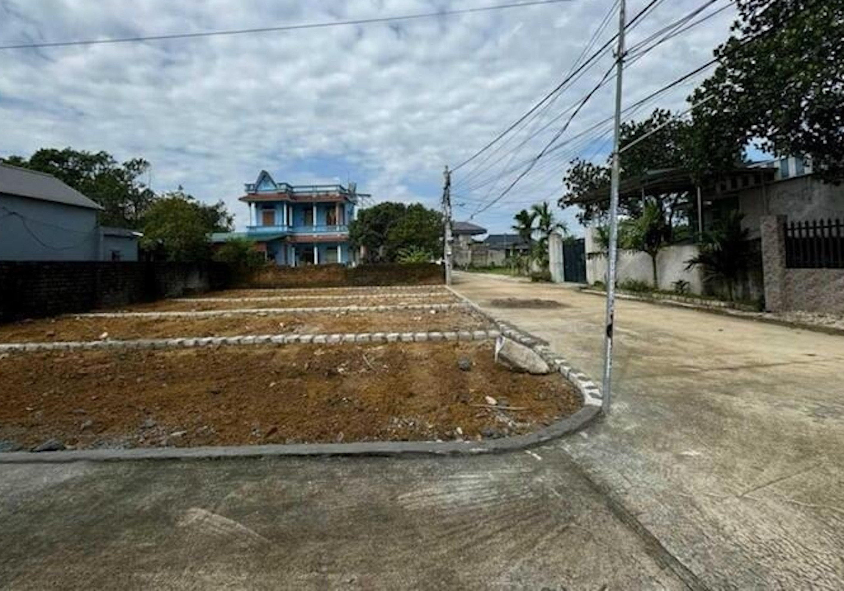 Có được tự ý bán nhà đất khi có vợ/chồng là người nước ngoài? 