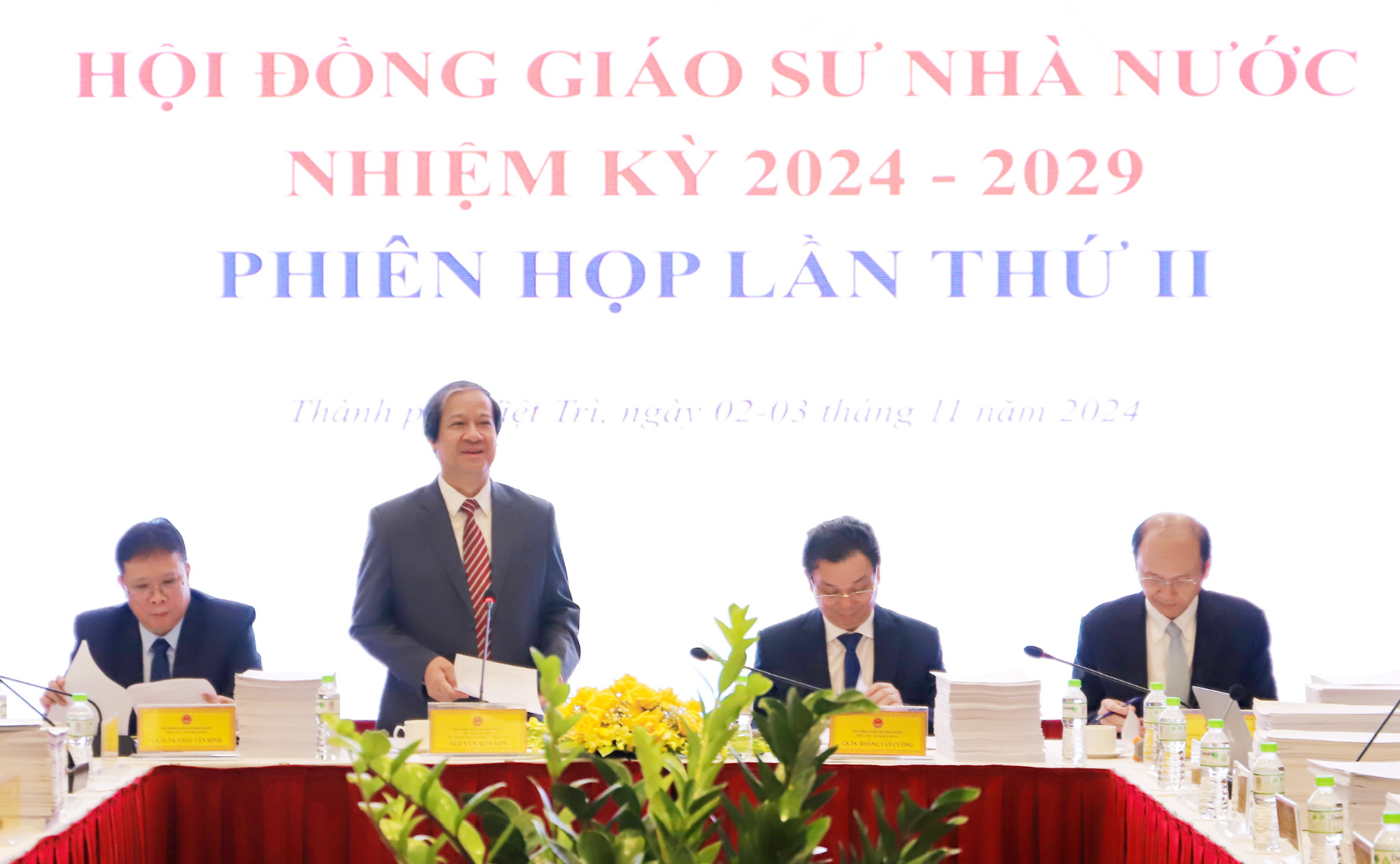Một ứng viên xin rút công nhận chức danh phó giáo sư 2024