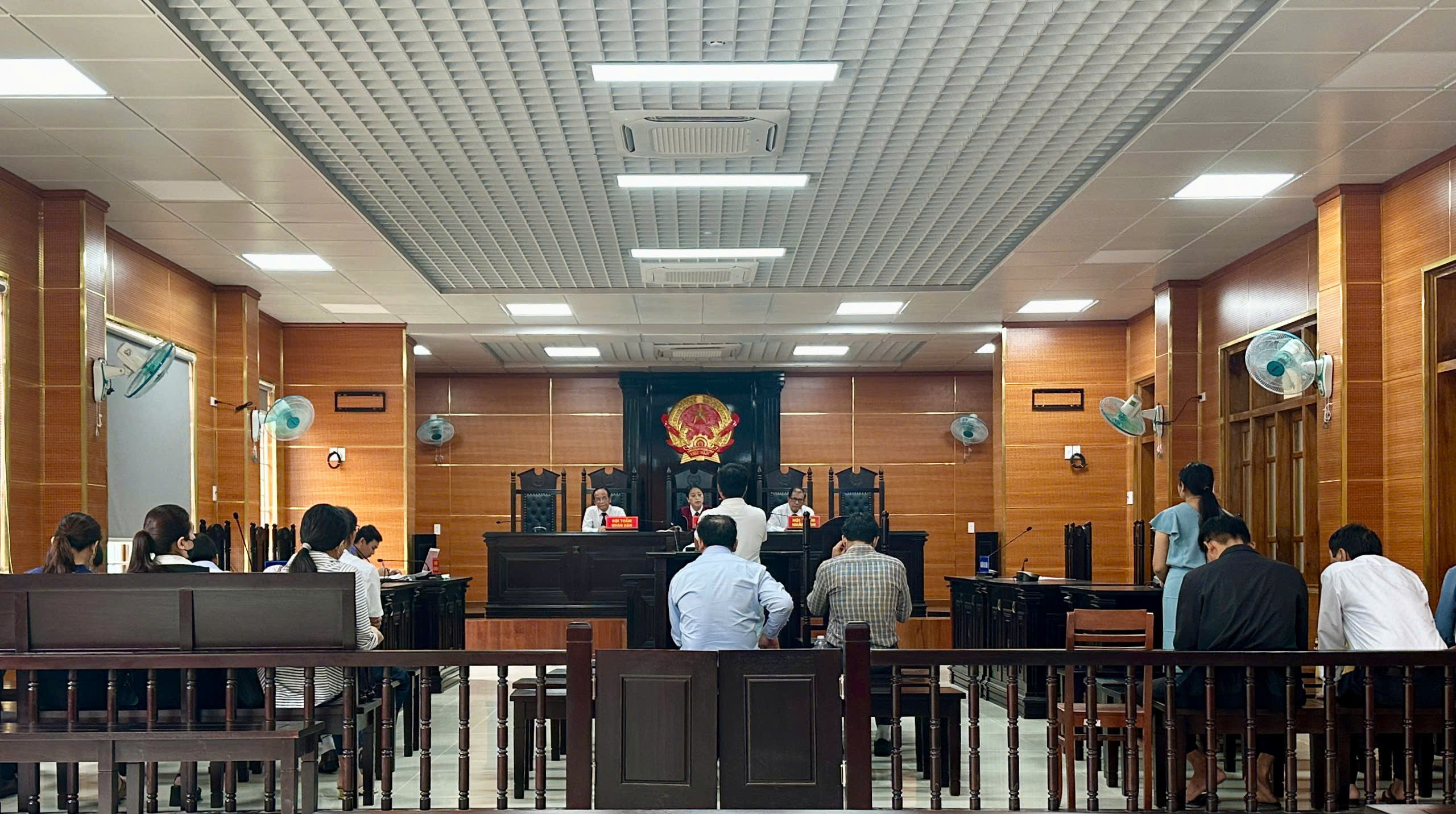 Thông thầu, 3 giám đốc doanh nghiệp lĩnh án