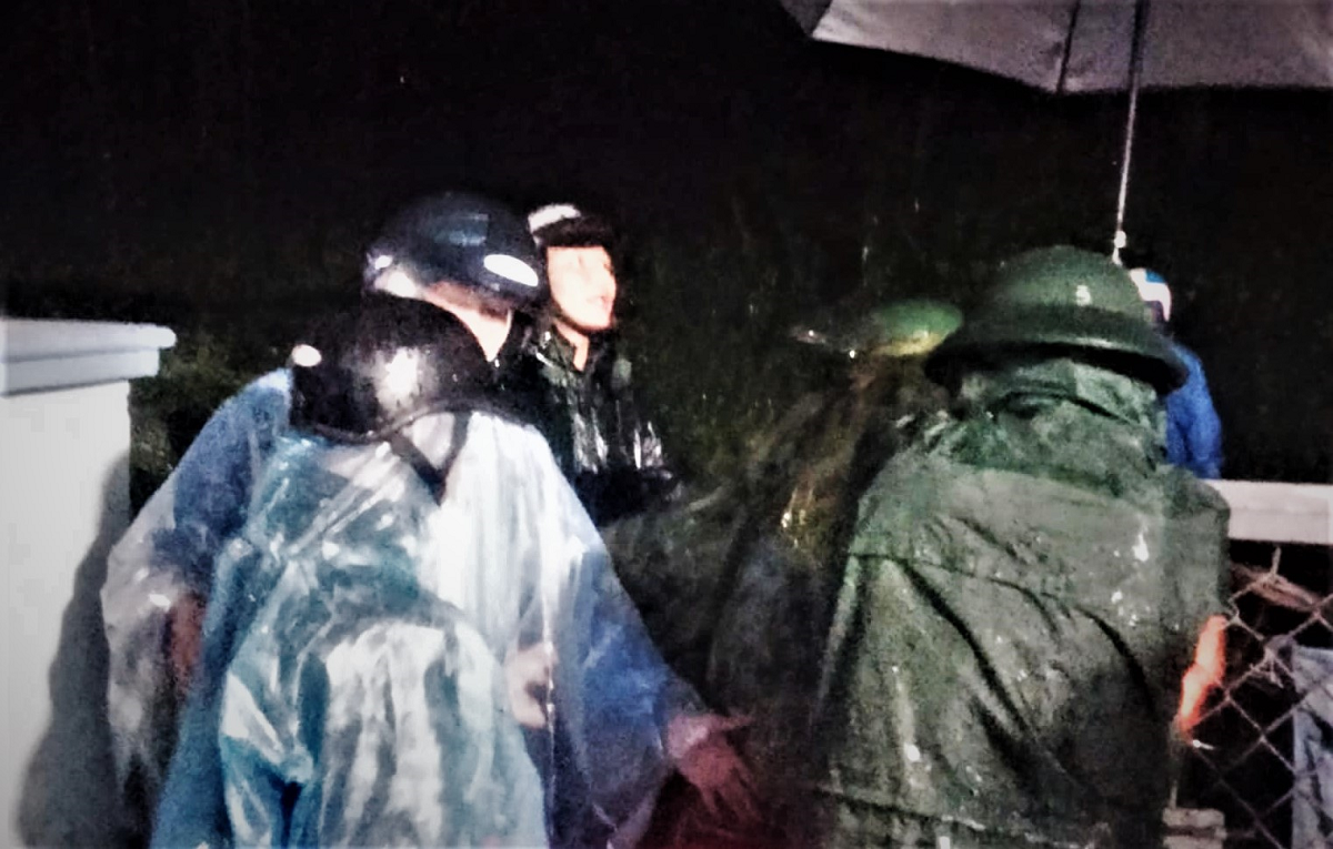 Xuất hiện nhiều điểm sạt lở, Quảng Nam di dời khẩn cấp 488 người dân 